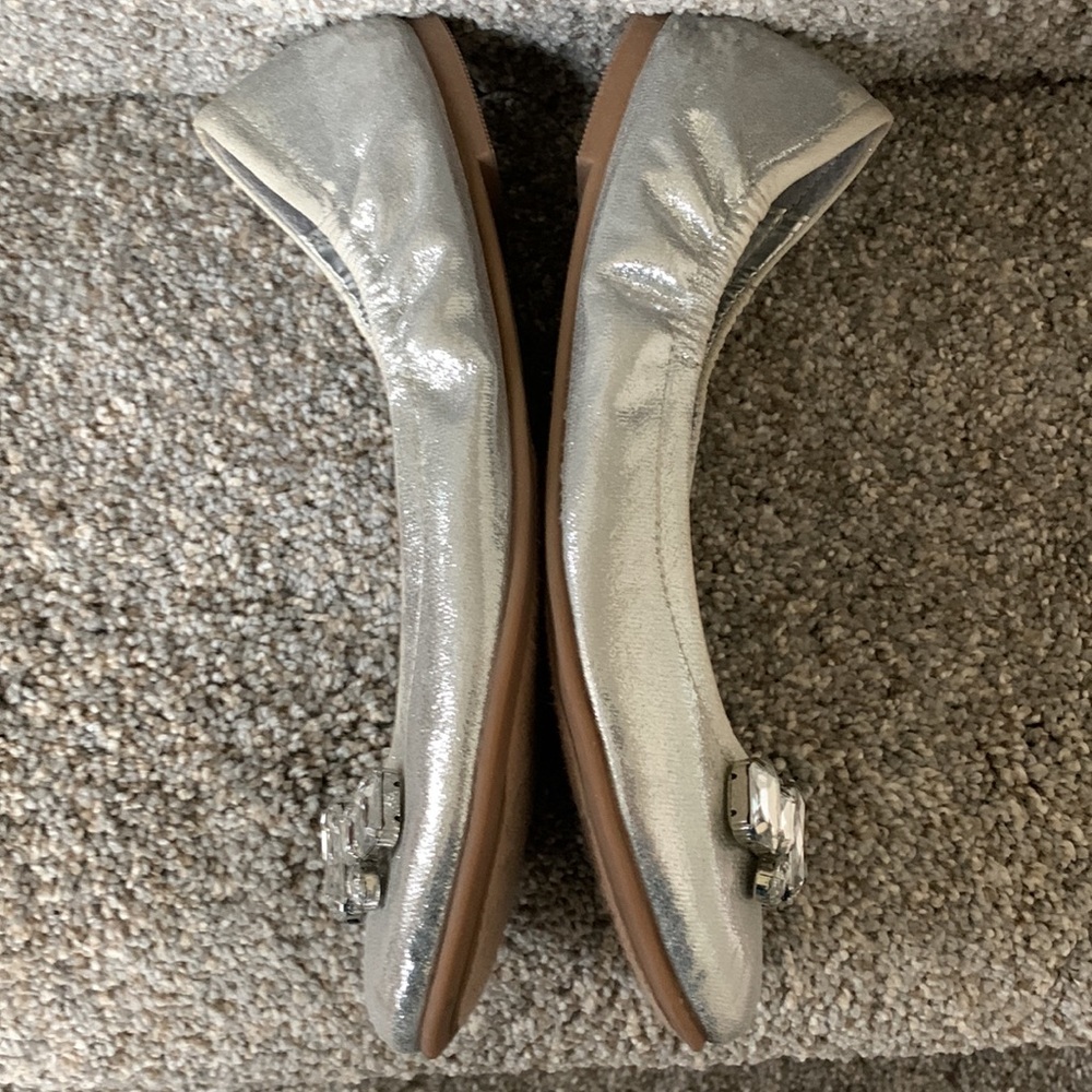 “Golden Girl” Jeweled Silver Ballet Flats - Picture 4 of 10